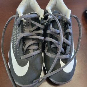 Nike boys baseball cleats